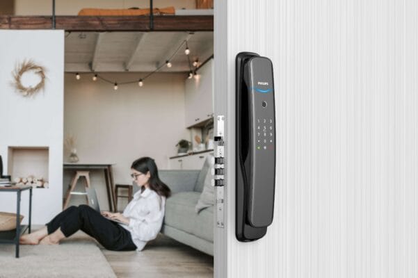 Khóa Cửa Vân Tay 702E